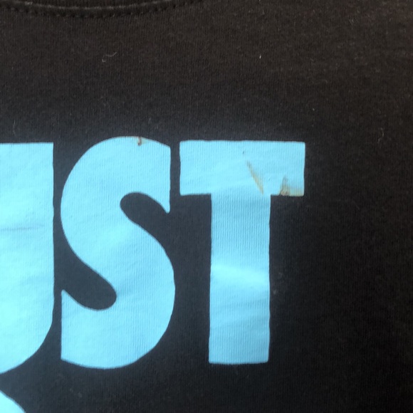 Nike Boys Black "Just Do It" Basketball Graphic Tee – Size XL - Picture 4 of 10